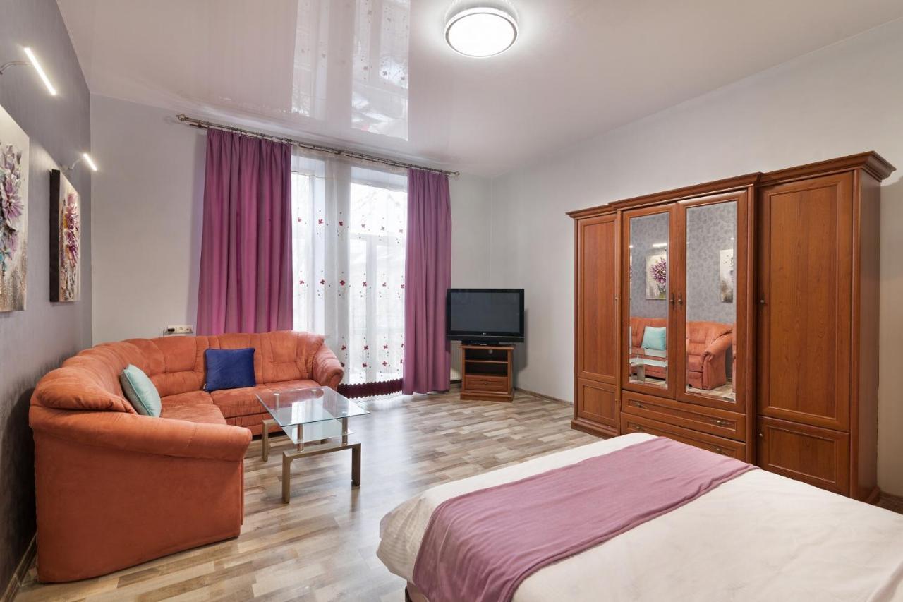 Queens Apartments 1 Lviv Extérieur photo