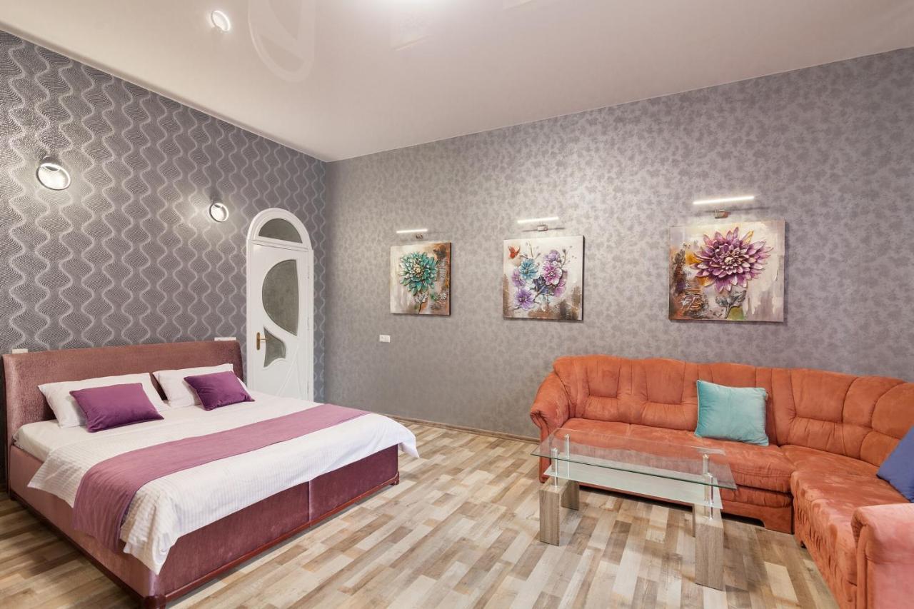 Queens Apartments 1 Lviv Extérieur photo
